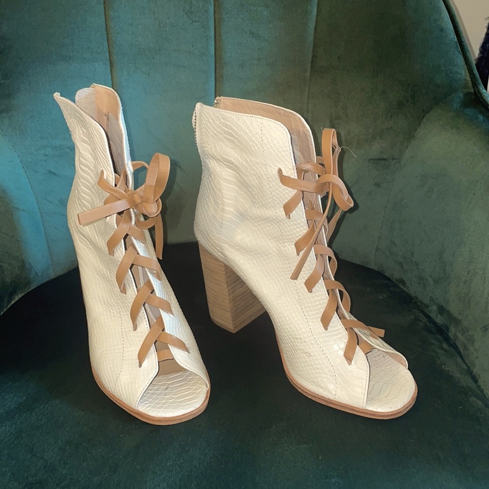 COPY - Kristin cavallari Chinese laundry shoes